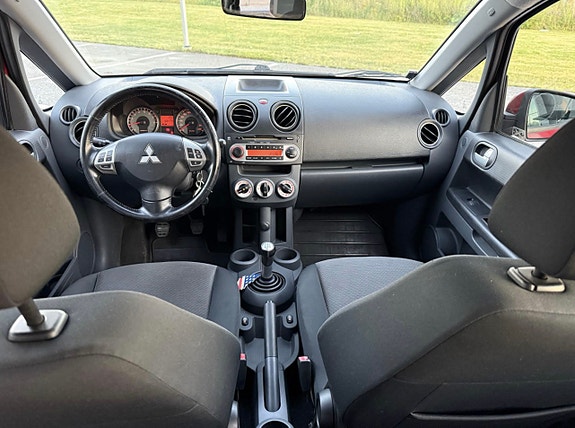 Mitsubishi Colt 4 of 5