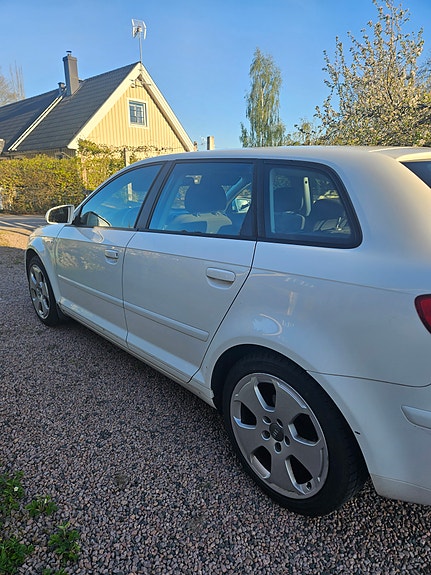 Audi A3 4 of 5