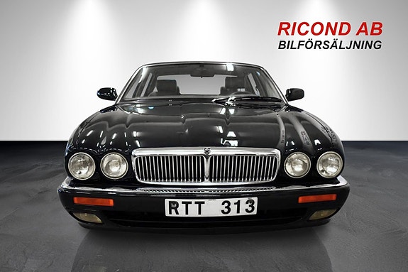 Jaguar XJ 6 of 15