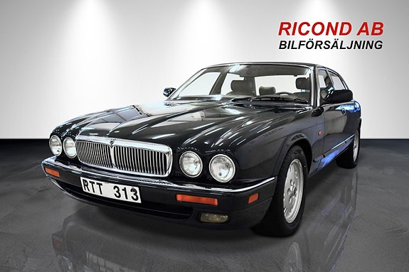 Jaguar XJ 5 of 15
