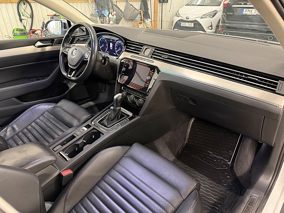 Volkswagen Passat Alltrack 5 of 5