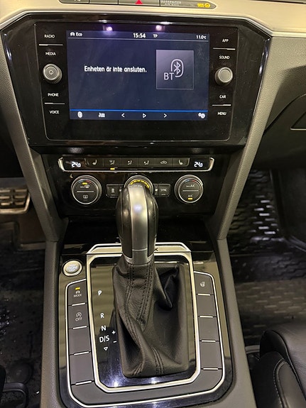 Volkswagen Passat Alltrack 7 of 9