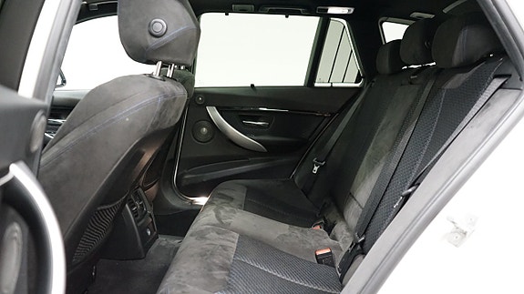 BMW 320d 13 of 23