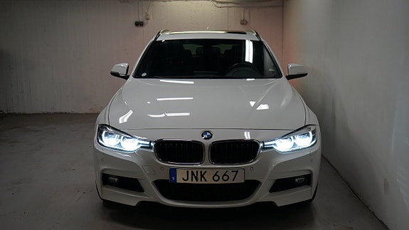 BMW 320d 2 of 23