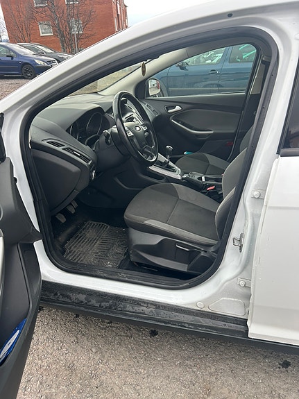 Ford Focus 5 of 5