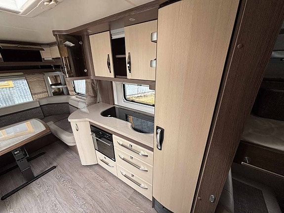Hobby 720 Ukfe Prestige, AC, Lufttält 3 of 11