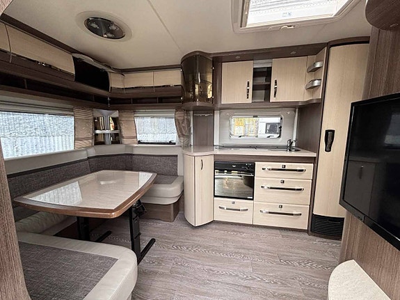 Hobby 720 Ukfe Prestige, AC, Lufttält 2 of 11