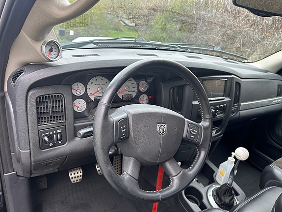 Dodge RAM SRT-10 6 of 6
