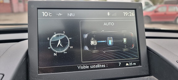 Peugeot 3008 4 of 5