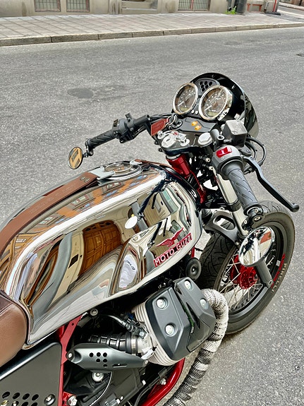 Moto Guzzi V7 II 4 of 4