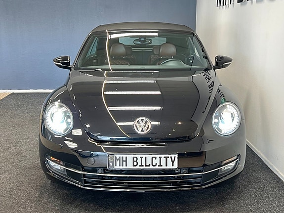 Volkswagen Beetle 3 of 5