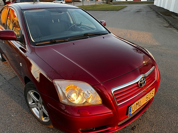 Toyota Avensis 5 of 5