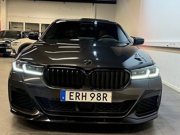 BMW 530e 3 of 5