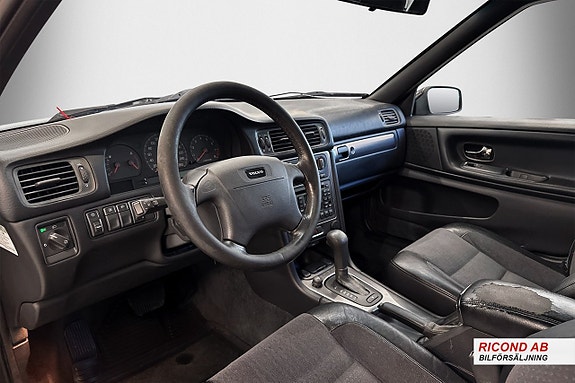 Volvo V70 11 of 13