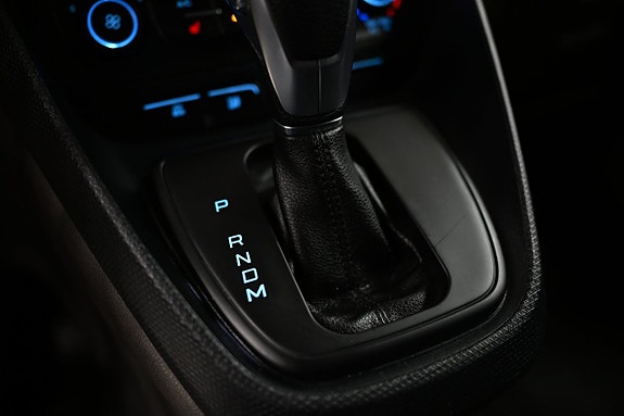 Ford Transit Connect 17 of 25