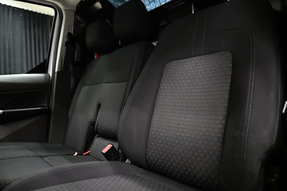 Ford Transit Connect 16 of 25