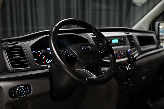 Ford Transit Custom 18 of 29