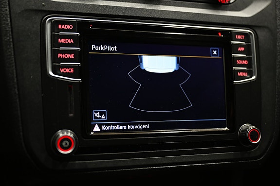 Volkswagen Caddy Maxi 16 of 24