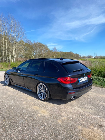 BMW 520d 4 of 5