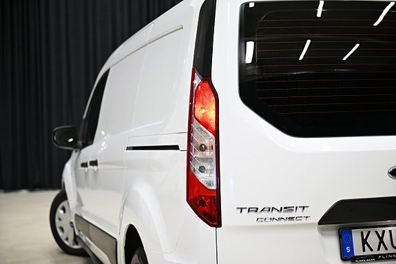 Ford Transit Connect 16 of 30