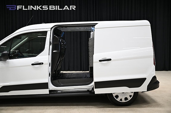 Ford Transit Connect 6 of 30