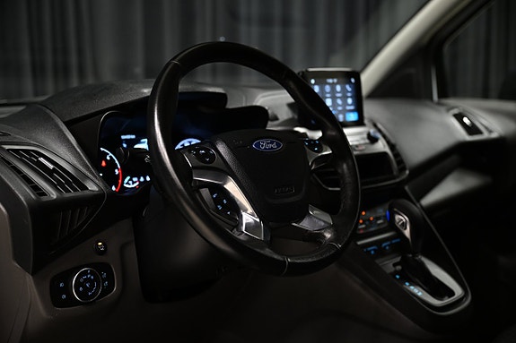 Ford Transit Connect 17 of 30