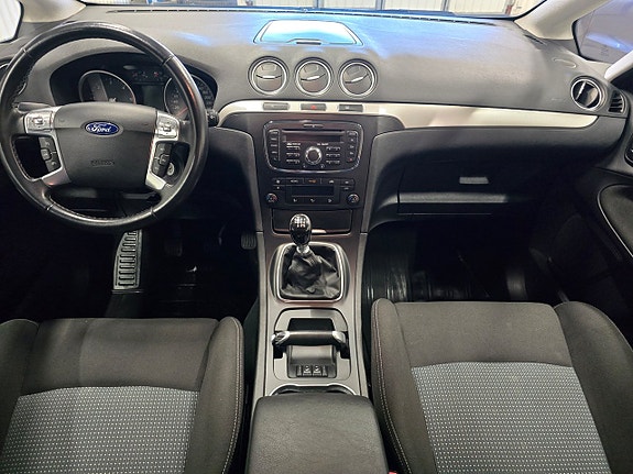 Ford S-MAX 9 of 22
