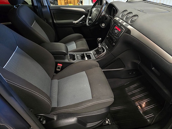 Ford S-MAX 15 of 22