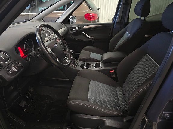 Ford S-MAX 16 of 22