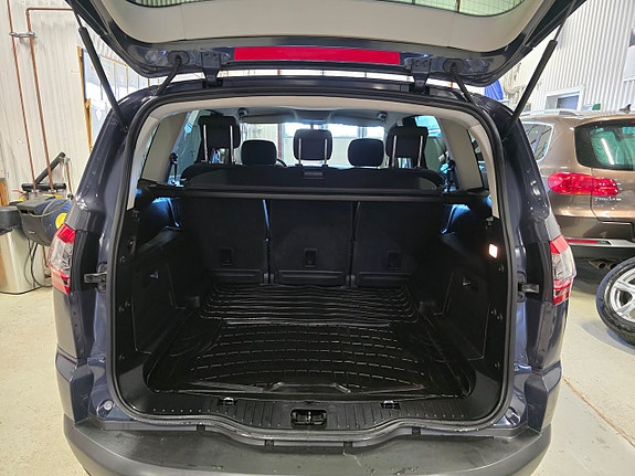 Ford S-MAX 14 of 22