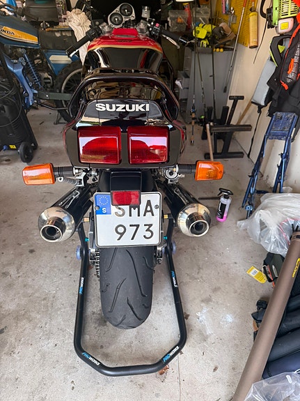 Suzuki Gsxr 1100 5 of 6
