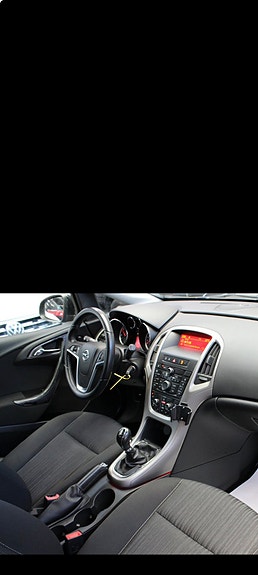 Opel Astra 4 of 5