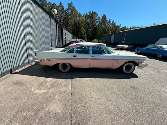 Chrysler New Yorker 3 of 26