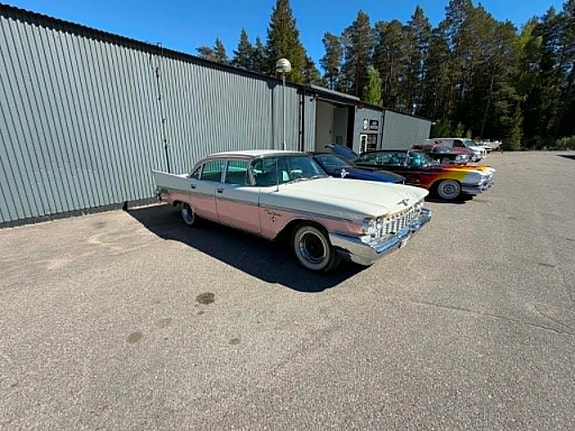 Chrysler New Yorker 6 of 26
