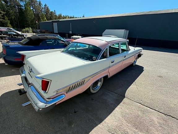 Chrysler New Yorker 4 of 26