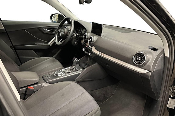 Audi Q2 6 of 16