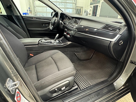 BMW 520d 12 of 19