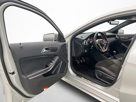 Mercedes-Benz A200 8 of 29