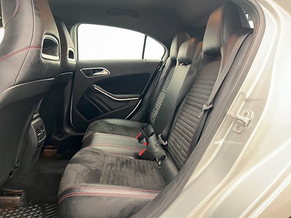 Mercedes-Benz A200 23 of 29