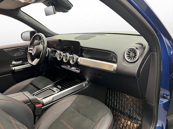 Mercedes-Benz GLB220 d 11 of 30