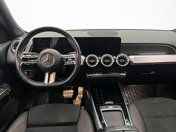 Mercedes-Benz GLB220 d 13 of 30