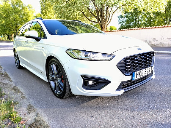 Ford Mondeo 2 of 5