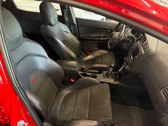 Kia Ceed 8 of 12