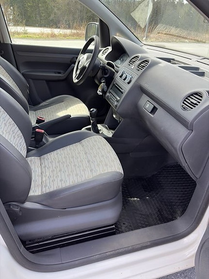 Volkswagen Caddy Maxi 11 of 13