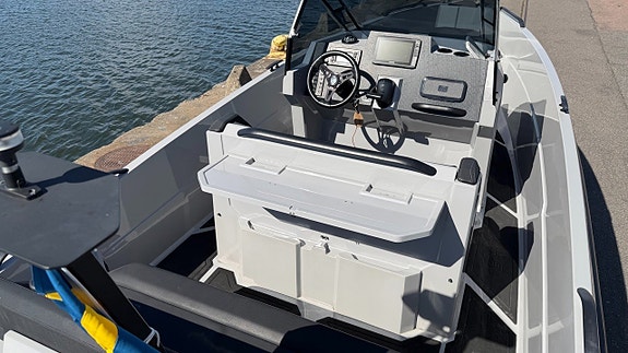 Iron 647 - Evinrude 200 G2 H.O + kärra -2019 9 of 16