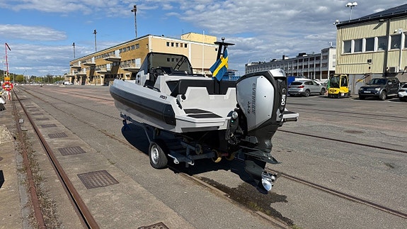 Iron 647 - Evinrude 200 G2 H.O + kärra -2019 5 of 16
