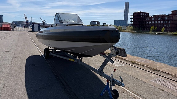 Iron 647 - Evinrude 200 G2 H.O + kärra -2019 7 of 16