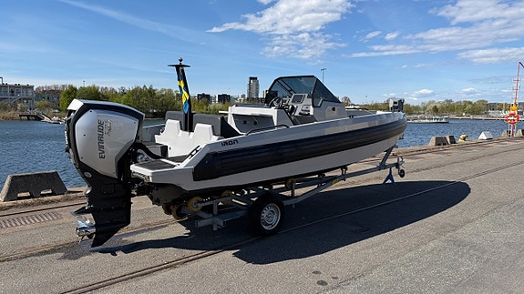 Iron 647 - Evinrude 200 G2 H.O + kärra -2019 3 of 16