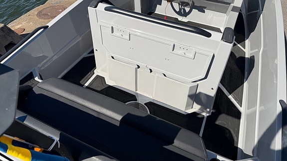 Iron 647 - Evinrude 200 G2 H.O + kärra -2019 14 of 16