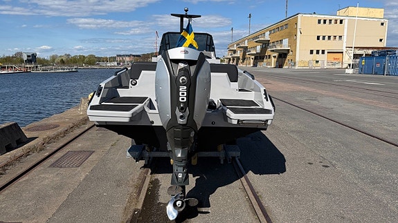 Iron 647 - Evinrude 200 G2 H.O + kärra -2019 4 of 16